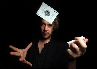 Kart Güverte Trick Magic Poker Becerileri ve Teknikleri kaybolmak